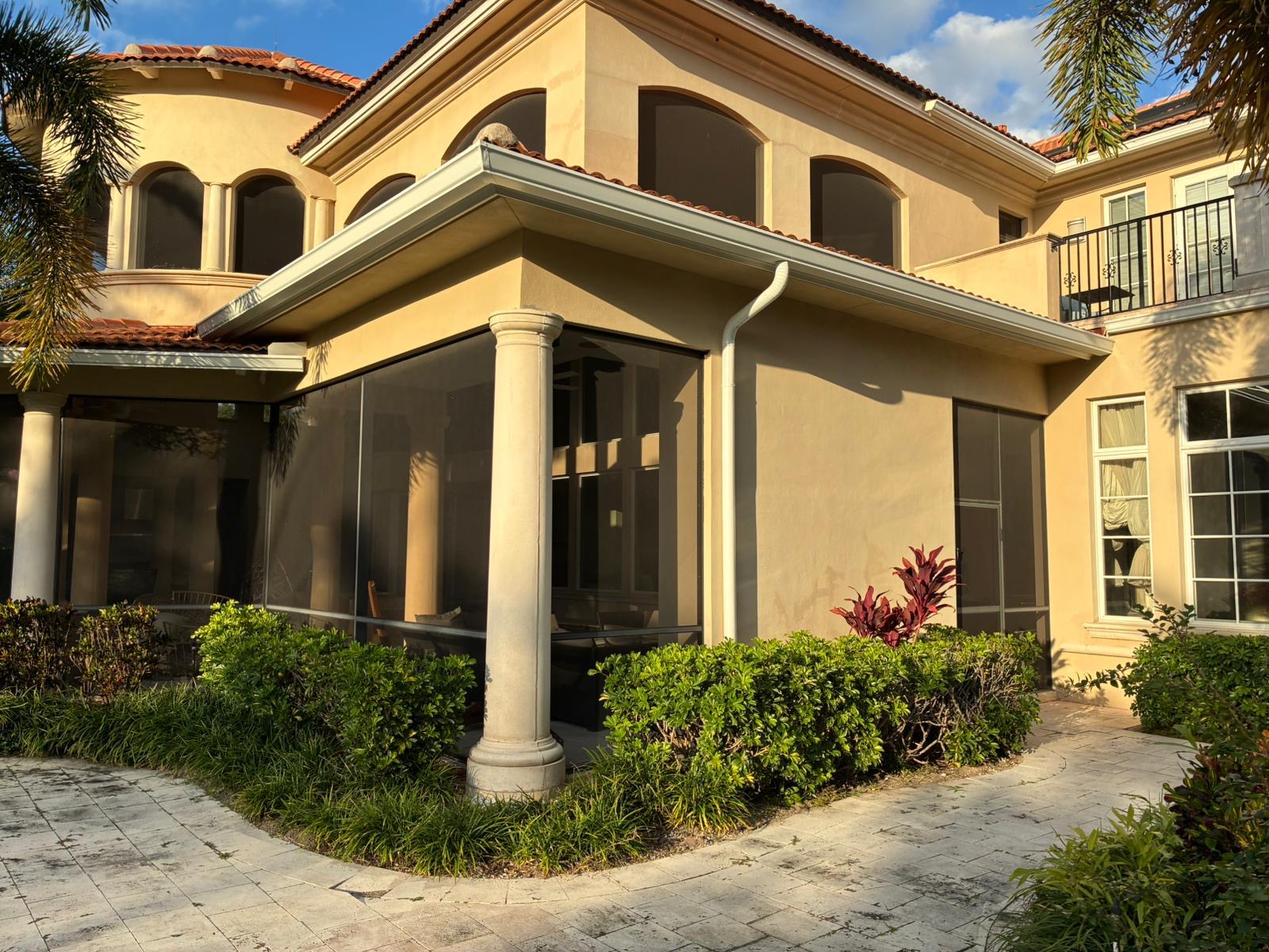 Seamless Aluminum Gutters